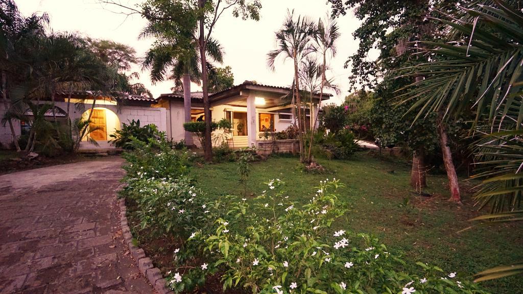 Casa Inti Guesthouse & Lodge Managua Buitenkant foto